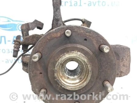 ФОТО Кулак поворотний правий зі маточкою для Mitsubishi L200 Киев
