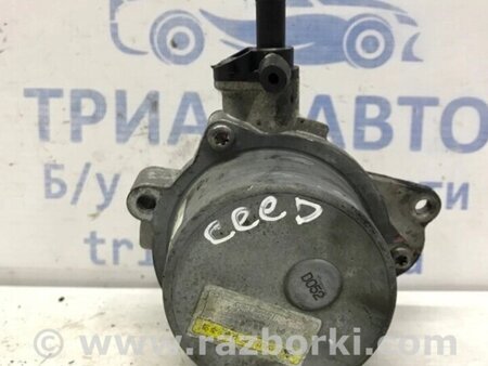 ФОТО Насос вакуумний для KIA Ceed Киев