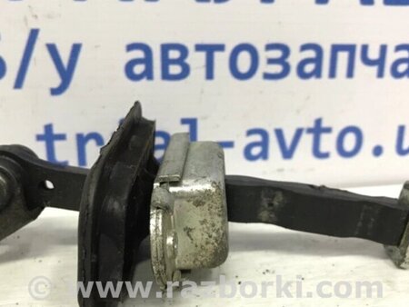 ФОТО Обмежувач дверей задній правий для Nissan Qashqai (07-14) Киев