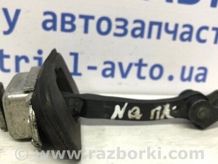 ФОТО Обмежувач дверей передній правий для Nissan Qashqai (07-14) Киев