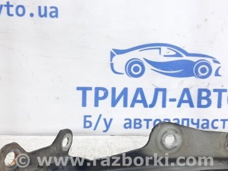 ФОТО Петля капота права для Mitsubishi L200 Киев