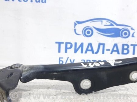 ФОТО Петля капота права для Mitsubishi L200 Киев