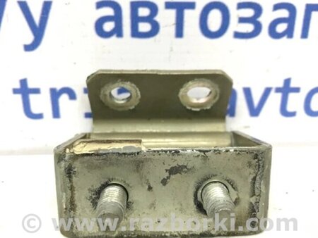 ФОТО Петля кришки багажника для Nissan Qashqai (07-14) Киев