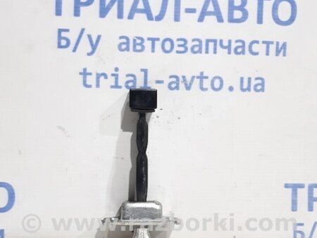 ФОТО Обмежувач дверей передній правий для Mitsubishi Lancer Киев