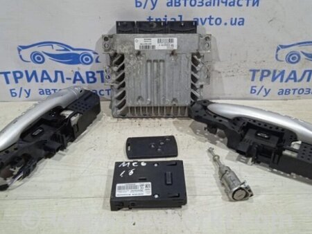ФОТО Блок керування двигуном для Renault Megane Киев