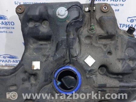 ФОТО Бак паливний пластик для Toyota Avensis T270 (10.2008-12.2012) Киев