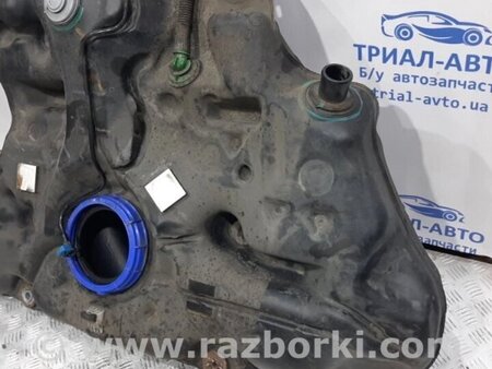 ФОТО Бак паливний пластик для Toyota Avensis T270 (10.2008-12.2012) Киев