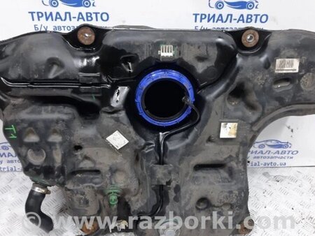 ФОТО Бак паливний пластик для Toyota Avensis T270 (10.2008-12.2012) Киев