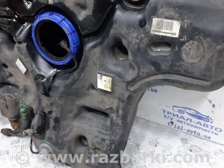 ФОТО Бак паливний пластик для Toyota Avensis T270 (10.2008-12.2012) Киев