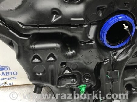 ФОТО Бак паливний пластик для Toyota Avensis T270 (10.2008-12.2012) Киев