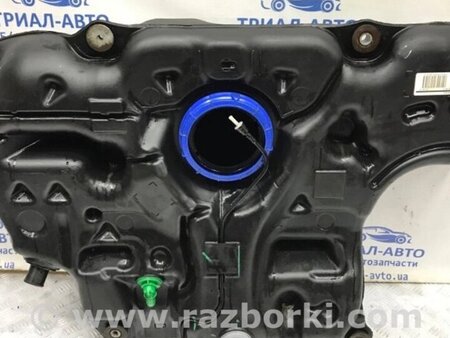 ФОТО Бак паливний пластик для Toyota Avensis T270 (10.2008-12.2012) Киев