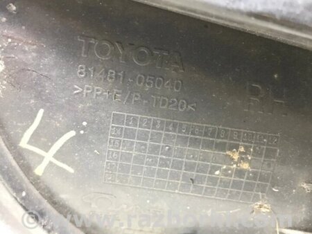 ФОТО Грати переднього бампера права для Toyota Avensis T270 (10.2008-12.2012) Киев