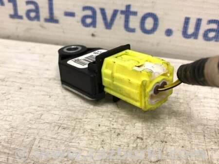 ФОТО Датчик удару (AIRBAG) для Toyota Avensis T270 (10.2008-12.2012) Киев