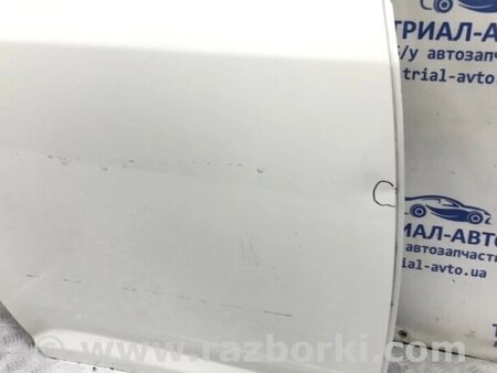 ФОТО Двері задні праві для Toyota Avensis T270 (10.2008-12.2012) Киев