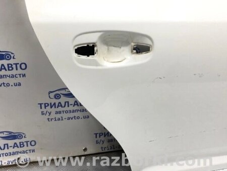 ФОТО Двері задні праві для Toyota Avensis T270 (10.2008-12.2012) Киев