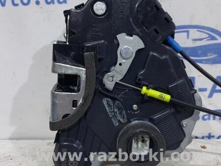 ФОТО Замок двері передній правий для Toyota Avensis T270 (10.2008-12.2012) Киев