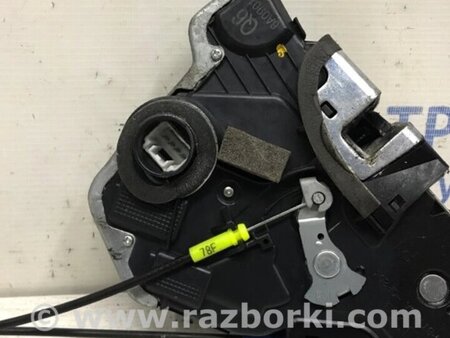 ФОТО Замок двері передній правий для Toyota Avensis T270 (10.2008-12.2012) Киев
