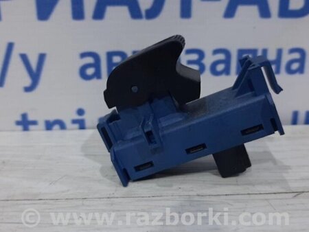 ФОТО Кнопка склопідйомника для Toyota Avensis T270 (10.2008-12.2012) Киев