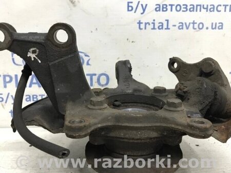 ФОТО Кулак поворотний правий зі маточкою для Toyota Avensis T270 (10.2008-12.2012) Киев