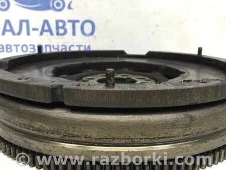 ФОТО Маховик для Toyota Avensis T270 (10.2008-12.2012) Киев