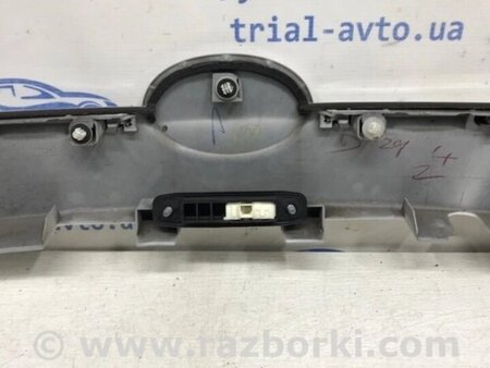 ФОТО Накладка кришки багажника для Toyota Avensis T270 (10.2008-12.2012) Киев