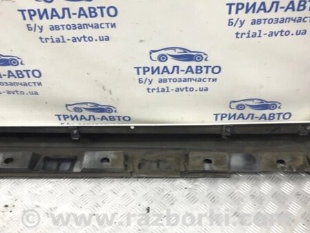 ФОТО Накладка порога зовнішня ліва для Toyota Avensis T270 (10.2008-12.2012) Киев