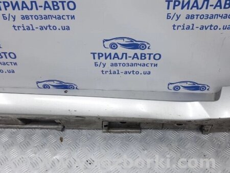 ФОТО Накладка порога зовнішня права для Toyota Avensis T270 (10.2008-12.2012) Киев
