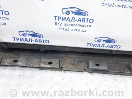 ФОТО Накладка порога зовнішня права для Toyota Avensis T270 (10.2008-12.2012) Киев