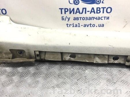 ФОТО Накладка порога зовнішня права для Toyota Avensis T270 (10.2008-12.2012) Киев