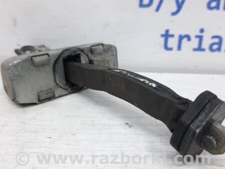ФОТО Обмежувач дверей задній лівий для Toyota Avensis T270 (10.2008-12.2012) Киев