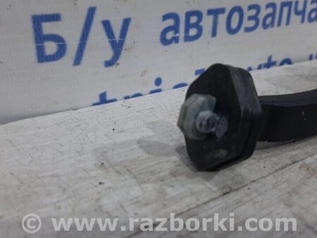 ФОТО Обмежувач дверей задній правий для Toyota Avensis T270 (10.2008-12.2012) Киев