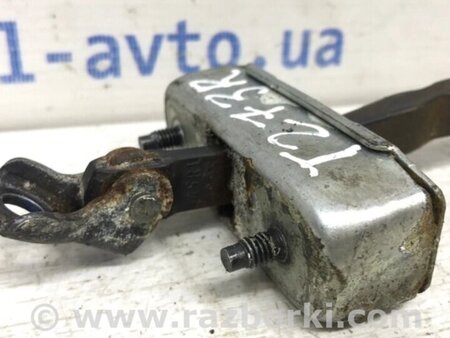 ФОТО Обмежувач дверей задній правий для Toyota Avensis T270 (10.2008-12.2012) Киев