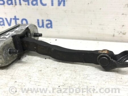 ФОТО Обмежувач дверей передній лівий для Toyota Avensis T270 (10.2008-12.2012) Киев