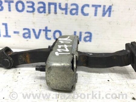 ФОТО Обмежувач дверей передній правий для Toyota Avensis T270 (10.2008-12.2012) Киев