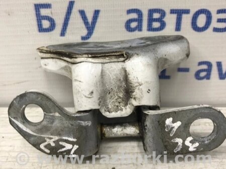 ФОТО Петля двері задньої лівої нижня для Toyota Avensis T270 (10.2008-12.2012) Киев