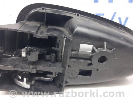 ФОТО Ручка дверей внутрішня права для Toyota Avensis T270 (10.2008-12.2012) Киев