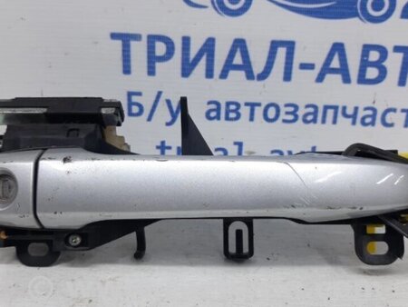 ФОТО Ручка дверей зовнішня передня права для Toyota Avensis T270 (10.2008-12.2012) Киев