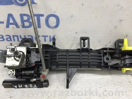 ФОТО Ручка дверей зовнішня передня права для Toyota Avensis T270 (10.2008-12.2012) Киев