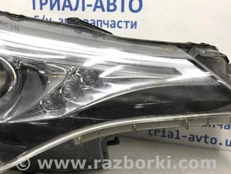 ФОТО Фара права галоген Рестайлінг для Toyota Avensis T270 (10.2008-12.2012) Киев