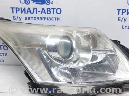 ФОТО Фара права для Toyota Avensis T270 (10.2008-12.2012) Киев