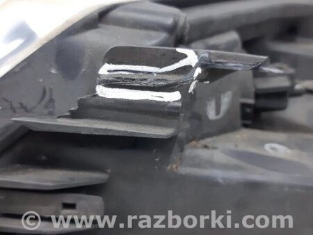 ФОТО Фара права для Toyota Avensis T270 (10.2008-12.2012) Киев