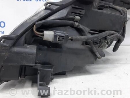 ФОТО Фара права для Toyota Avensis T270 (10.2008-12.2012) Киев