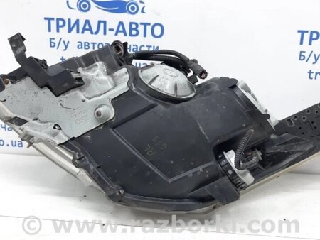 ФОТО Фара права для Toyota Avensis T270 (10.2008-12.2012) Киев