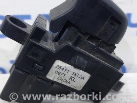 ФОТО Кнопка склопідйомника для Nissan Juke (10-19) Киев