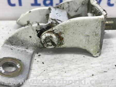 ФОТО Петля кришки багажника для Nissan Juke (10-19) Киев