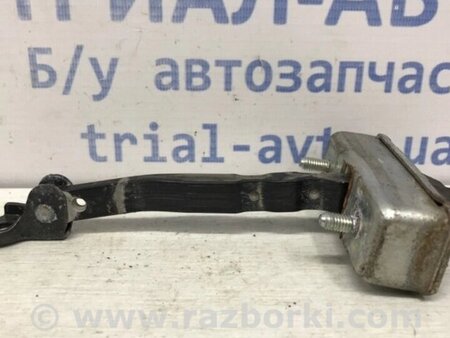 ФОТО Обмежувач дверей передній правий для Mazda 6 GJ (2012-...) Киев