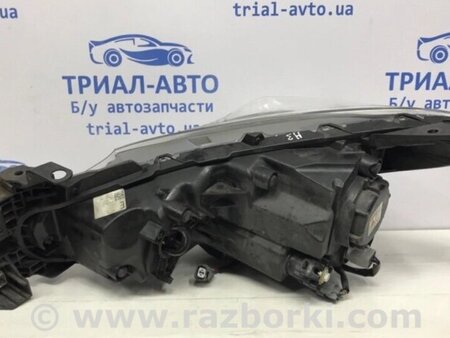 ФОТО Фара права Ксенон для Mazda 3 BM (2013-...) (III) Киев