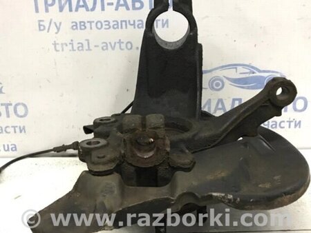 ФОТО Кулак поворотний правий зі маточкою для Ford Kuga Киев