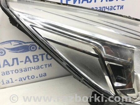 ФОТО Фара права галоген для Ford Kuga Киев