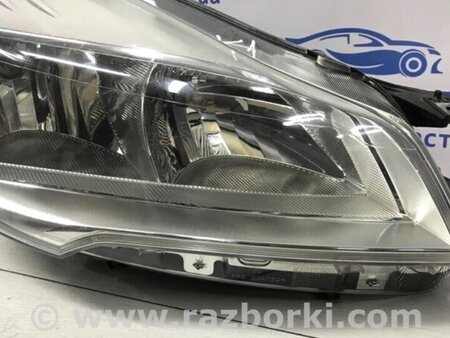 ФОТО Фара права галоген для Ford Kuga Киев